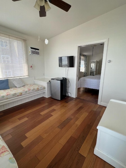 Inkwell Beach Cottage image 13