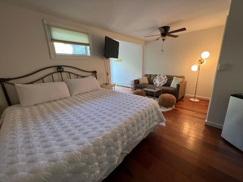Inkwell Beach Cottage image 15