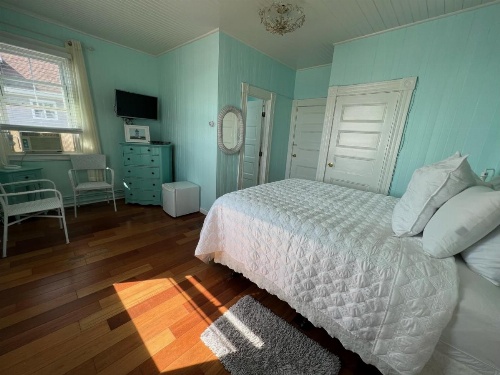 Inkwell Beach Cottage image 23