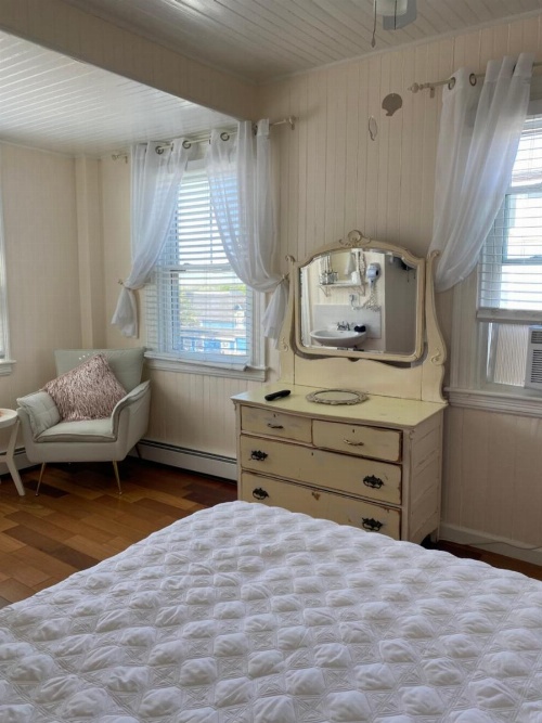 Inkwell Beach Cottage image 25