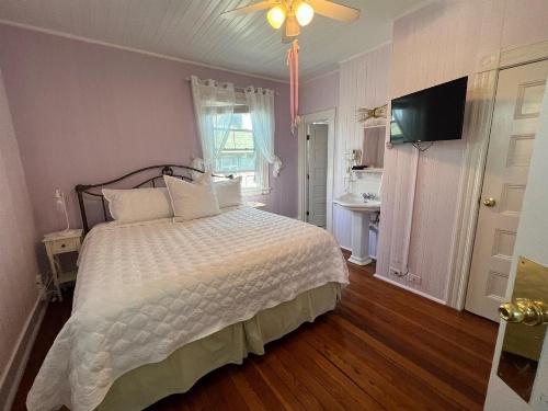 Inkwell Beach Cottage image 9